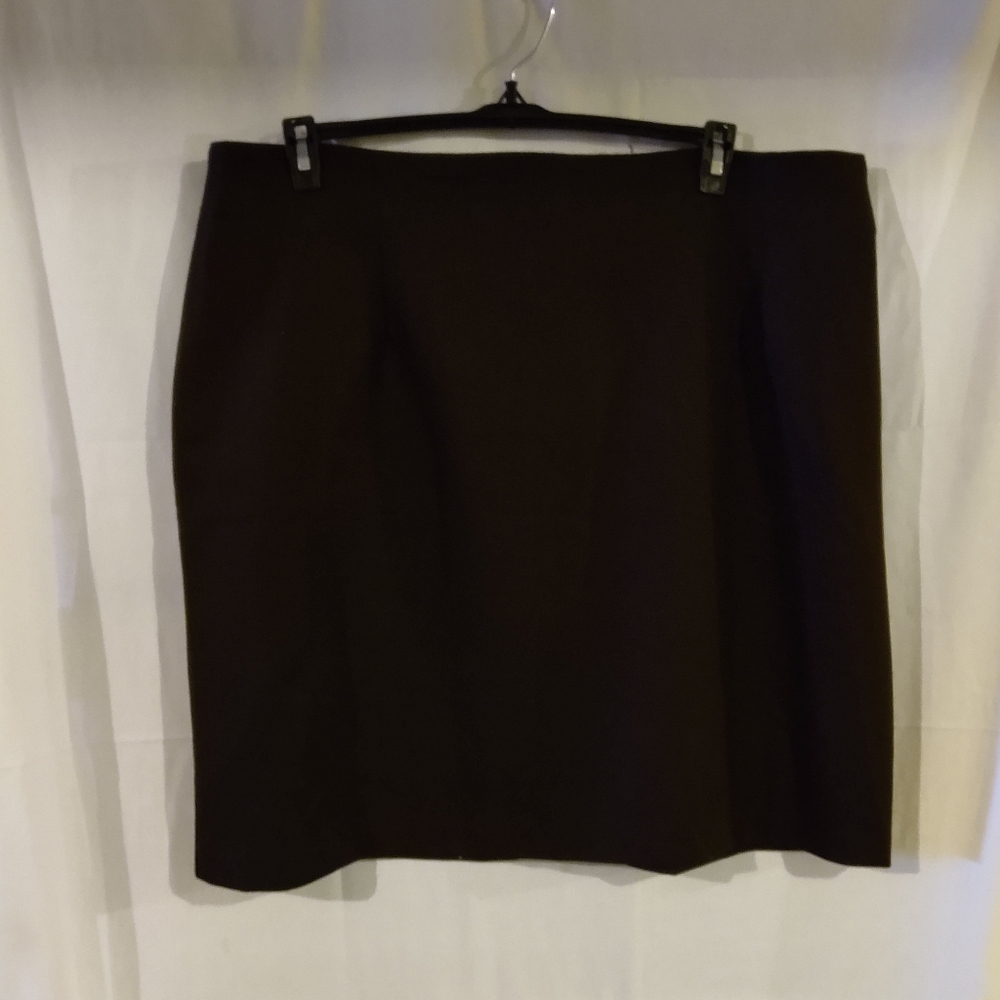 Danielle B. Women's Brown Skirt Size 24 Knee Length